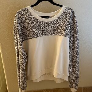 Abercrombie & Fitch Gray Animal Print Top